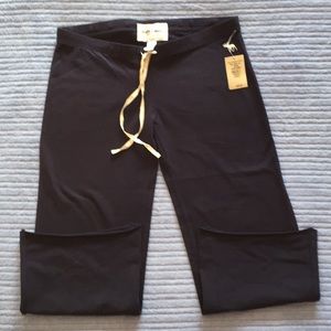 Abercrombie and Fitch Knit Capri Pants